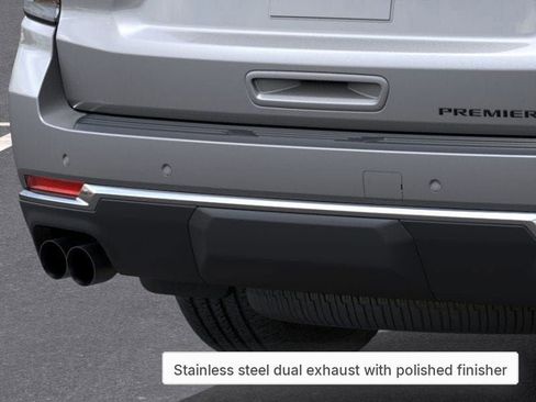 New 2025 Chevrolet Suburban Premier image 9