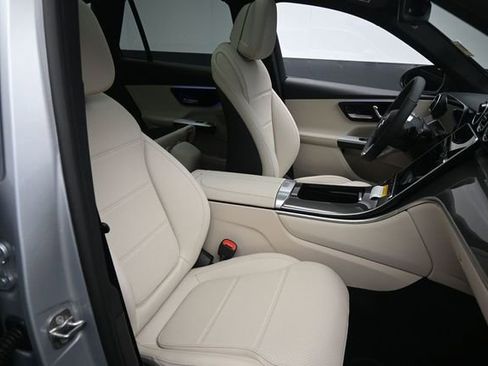 New 2026 Mercedes-Benz GLC 300 image 31