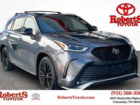 Used 2023 Toyota Highlander XSE image 1