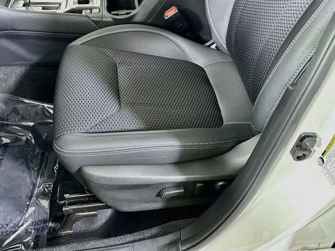 Used 2024 Subaru Forester Premium AWD/4WD image 25
