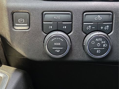Used 2024 Chevrolet Silverado 1500 RST w/ Convenience Package II AWD/4WD image 18
