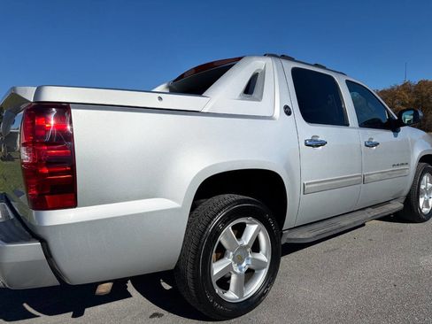 Used 2013 Chevrolet Avalanche LT w/ All-Star Edition image 14