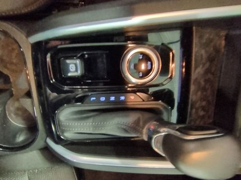 Used 2024 Chevrolet Colorado LT w/ LT Convenience Package image 15