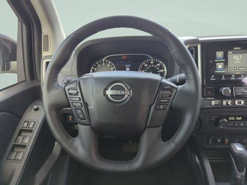 Certified 2025 Nissan Frontier SV w/ SV Convenience Package RWD image 23