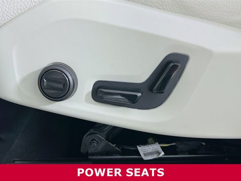 Used 2025 Volvo XC60 T8 Plus w/ Protection Package Premier image 4