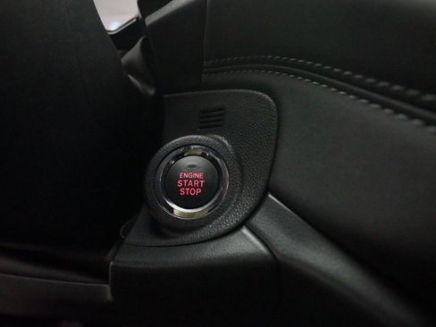 Used 2025 Subaru Outback Premium image 31