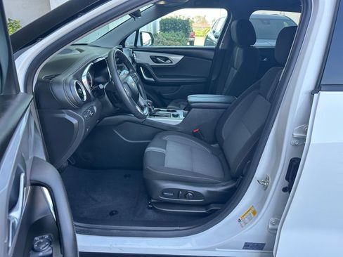 Used 2025 Chevrolet Blazer LT image 28