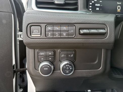 Used 2022 GMC Yukon XL Denali image 23