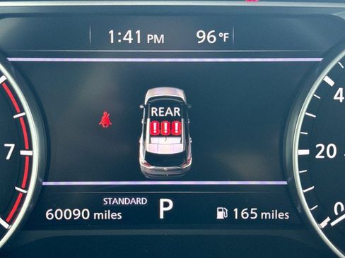 Used 2023 Nissan Rogue S FWD image 11