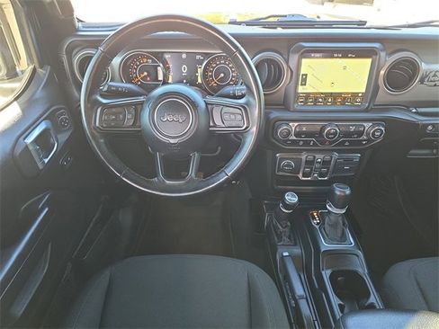 Used 2021 Jeep Gladiator Willys image 10