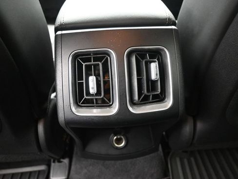 Used 2025 Kia Sorento S AWD/4WD image 24