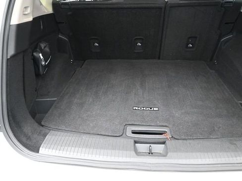 Used 2025 Nissan Rogue SV AWD/4WD image 31