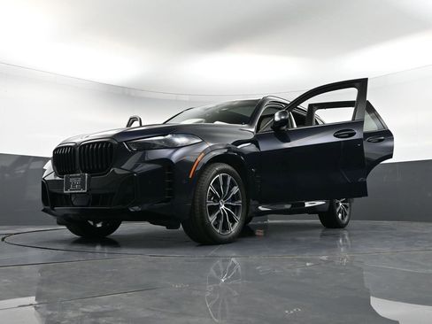 Used 2024 BMW X5 xDrive40i w/ M Sport Package image 43