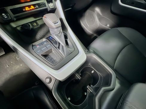 Used 2023 Toyota RAV4 XLE Premium image 26