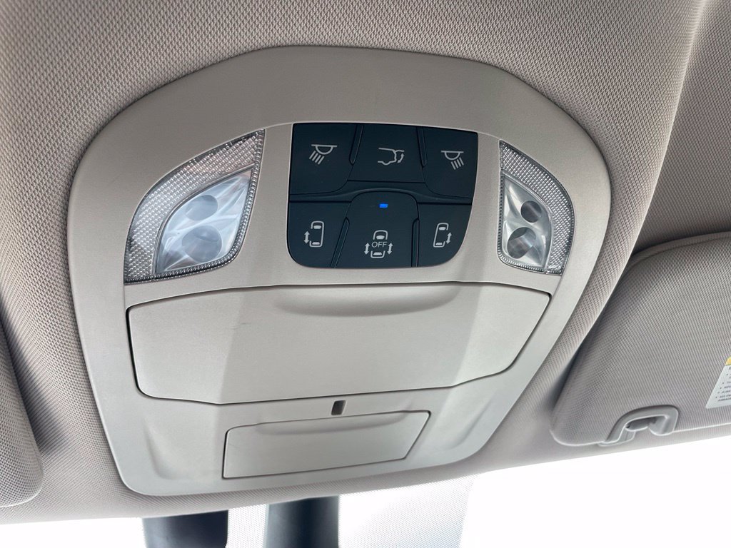 Used 2022 Chrysler Pacifica Touring-L FWD image 41
