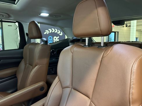 Used 2019 Subaru Ascent Touring w/ Popular Package #2A image 28
