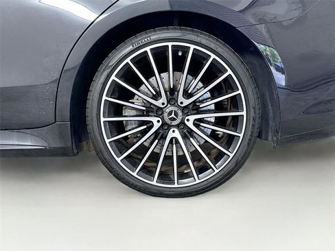 Used 2022 Mercedes-Benz S 500 4MATIC w/ AMG Line Package image 36