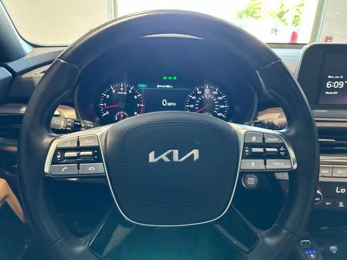 Used 2022 Kia Telluride SX w/ Nightfall Edition Package AWD/4WD image 10