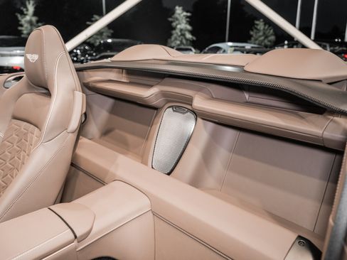 New 2026 Aston Martin Vanquish Convertible RWD image 14