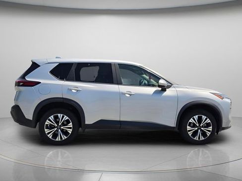 Used 2023 Nissan Rogue SV image 7