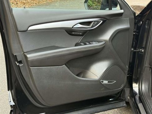 Certified 2025 Buick Envision Sport Touring image 8