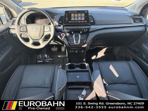 Used 2025 Honda Odyssey Elite image 17