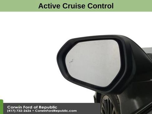 Used 2025 Toyota Camry SE image 14