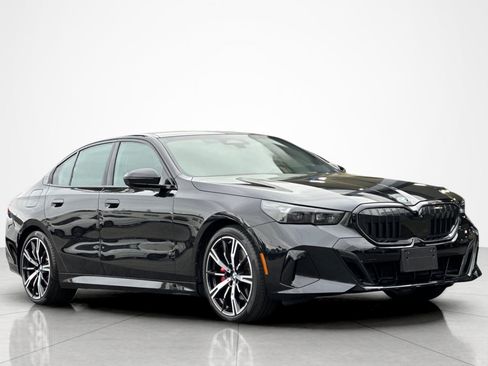 Used 2024 BMW 530i w/ Executive Package RWD image 7