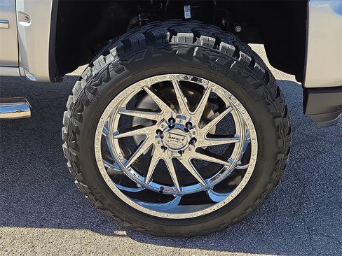 Used 2016 Chevrolet Silverado 1500 LTZ Z71 w/ LTZ Plus Package image 7