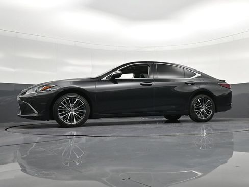 Used 2025 Lexus ES 300h w/ Premium Package FWD image 39