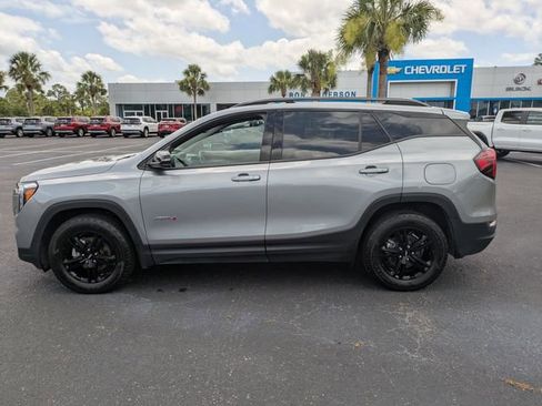 Used 2023 GMC Terrain AT4 image 6