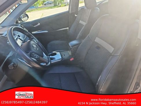 Used 2014 Toyota Camry SE FWD image 12