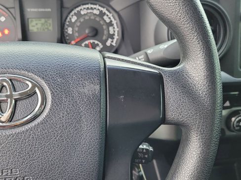 Used 2017 Toyota Tacoma SR image 25