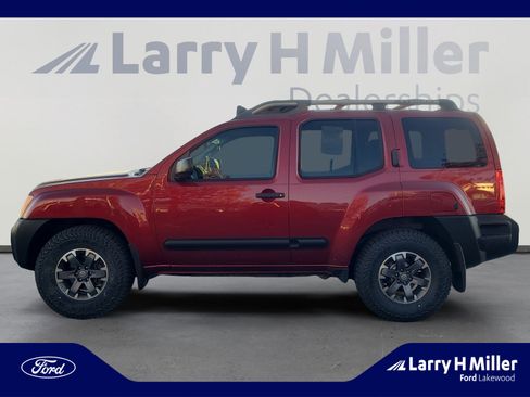 Used 2014 Nissan Xterra PRO-4X image 2