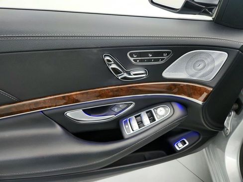 Used 2014 Mercedes-Benz S 550 Sedan image 23