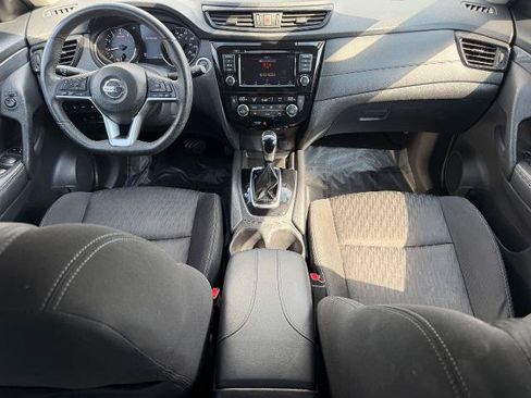 Used 2019 Nissan Rogue SV AWD/4WD image 9