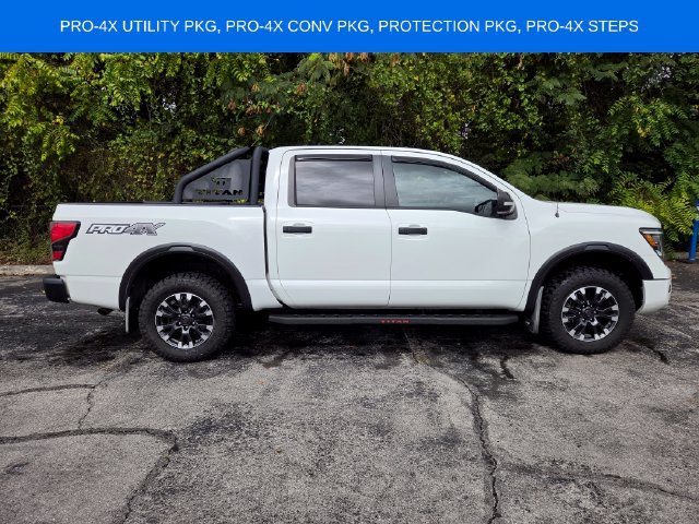 Used 2020 Nissan Titan PRO-4X w/ Pro-4x Convenience Package AWD/4WD image 4