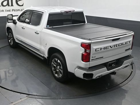 Used 2023 Chevrolet Silverado 1500 High Country w/ Technology Package AWD/4WD image 41