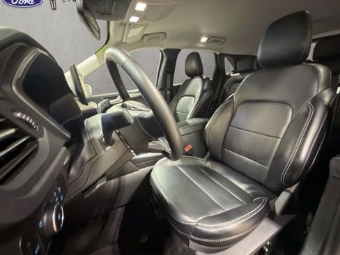 Certified 2025 Ford Escape Platinum AWD/4WD image 12