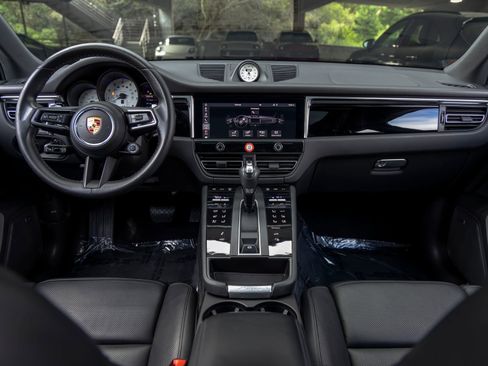 Certified 2022 Porsche Macan S AWD/4WD image 42