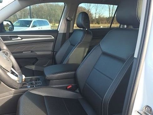 Used 2021 Volkswagen Atlas SE image 14