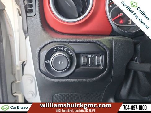 Used 2018 Jeep Wrangler Unlimited Rubicon AWD/4WD image 18