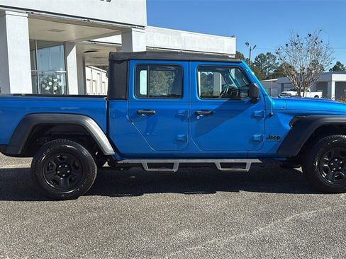 Used 2020 Jeep Gladiator Sport image 9