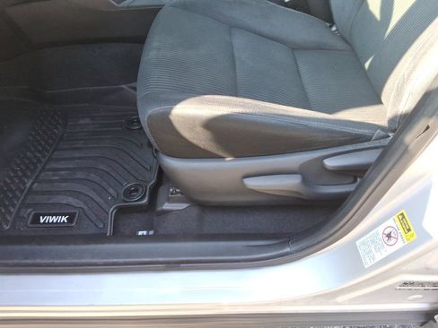 Used 2015 Toyota RAV4 XLE w/ Preferred Accessory Package FWD image 24