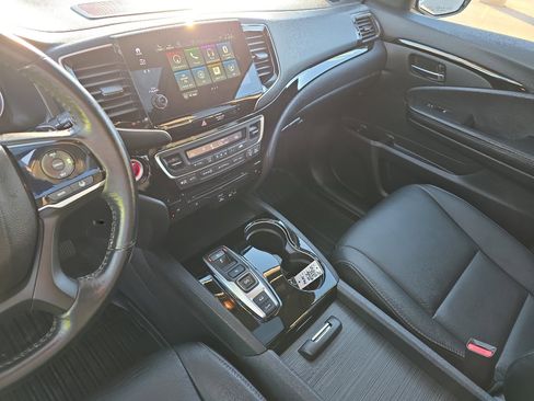 Used 2021 Honda Pilot Touring image 14