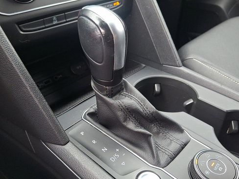 Used 2020 Volkswagen Atlas Cross Sport SE image 14