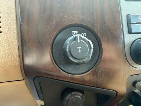 Used 2011 Ford F250 Lariat RWD image 20