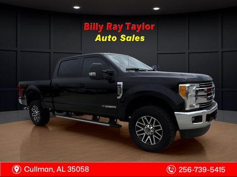 Used 2017 Ford F250 Lariat w/ Lariat Value Package image 4