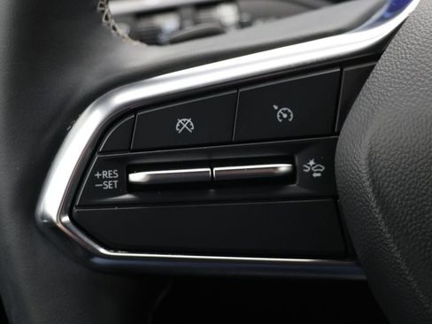 Used 2024 Chevrolet Blazer EV LT image 19