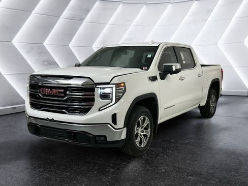Used 2024 GMC Sierra 1500 SLT RWD image 3